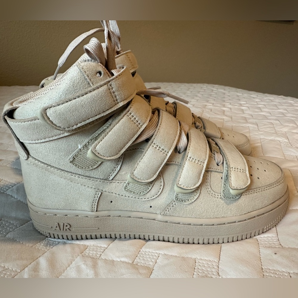 New! Women’s Billie Eilish suede mushroom AF1 high tops
